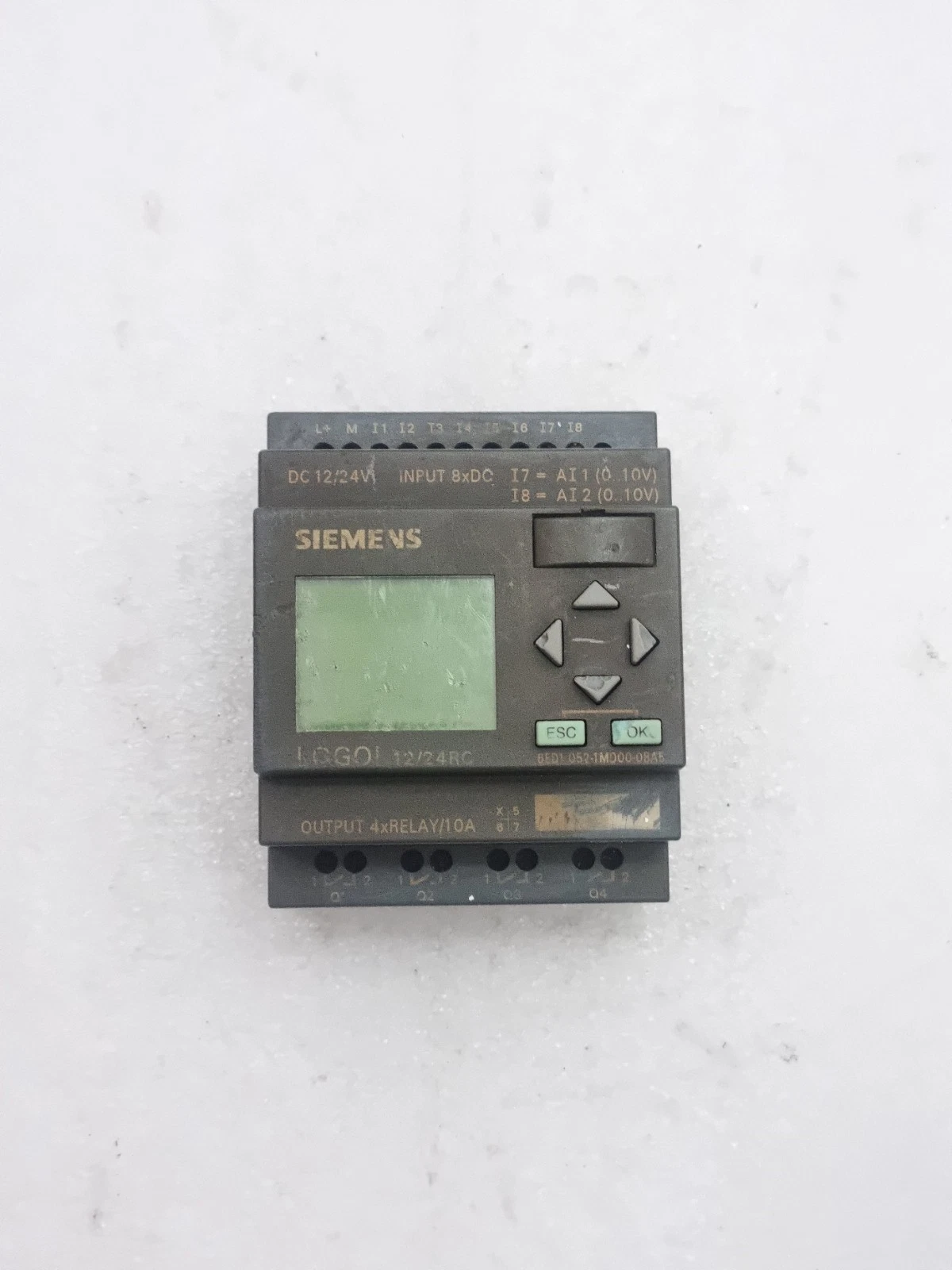 SIEMENS 6ED1052-1MD00-0BA5 LOGO 12/24RC DC 12/24V (USED CONDITION)